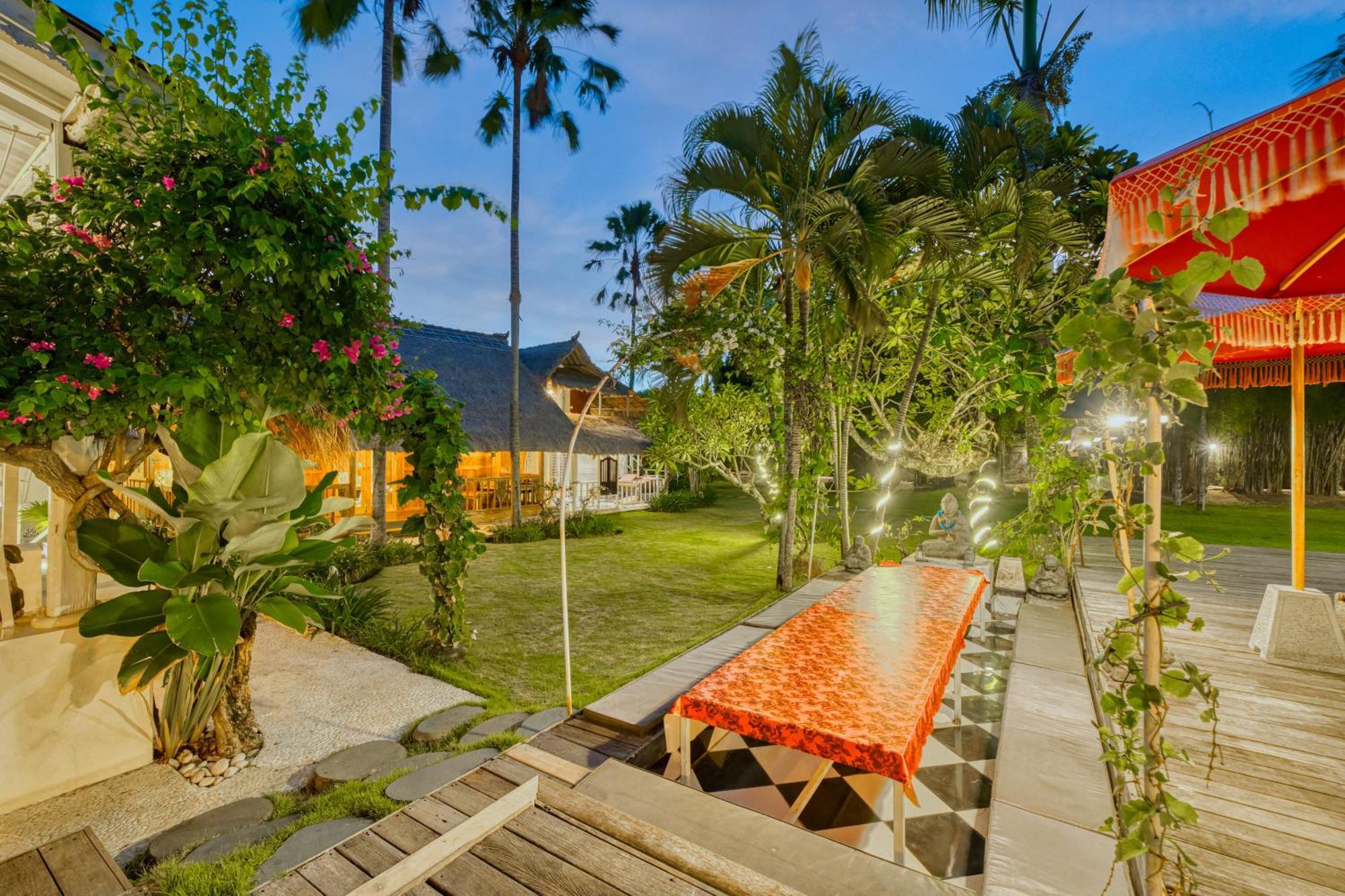Villa Kalis, 10 Bedroom Family And Group Villa Seminyak  Ngoại thất bức ảnh