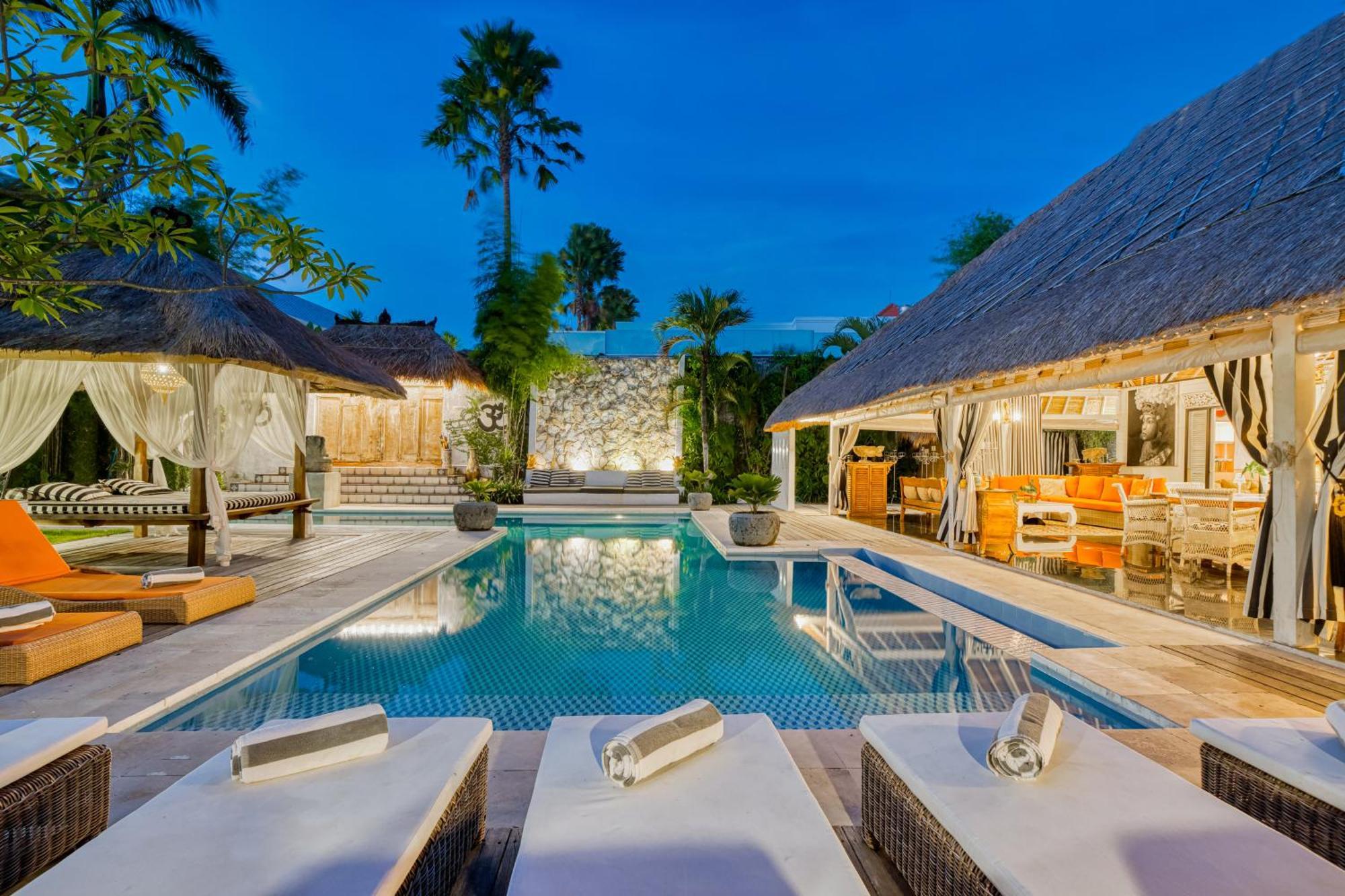 Villa Kalis, 10 Bedroom Family And Group Villa Seminyak  Ngoại thất bức ảnh